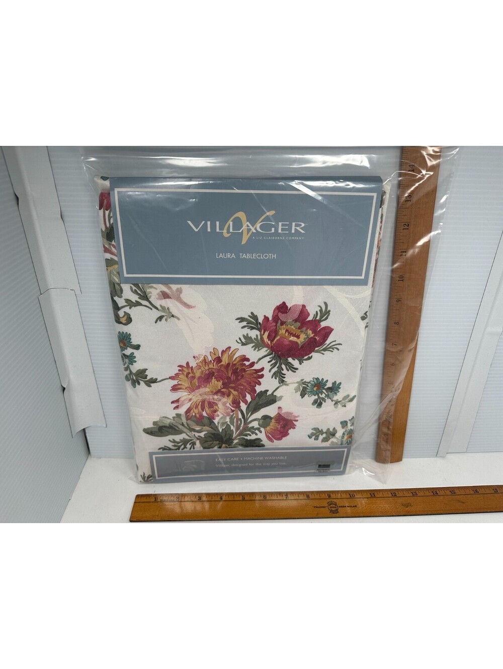 Villager Liz Claiborne Laura Tablecloth Floral Flowers Rectangle 60 X 84"